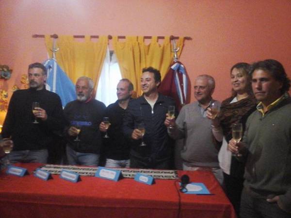 UNA VECINA DE CAPILLA CONVOCO A LOS CANDIDATOS PARA HABLAR DE LA PAZ