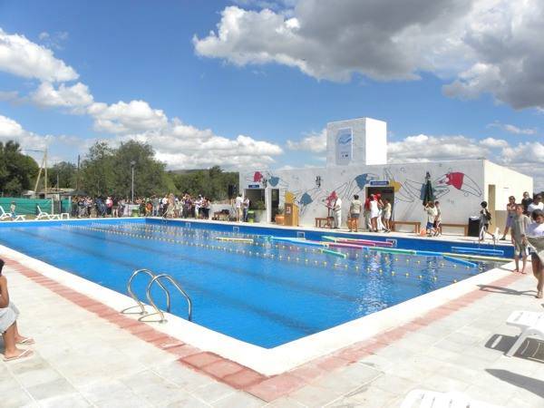 ABRE LA PILETA MUNICIPAL DE VERANO EN LA CUMBRE