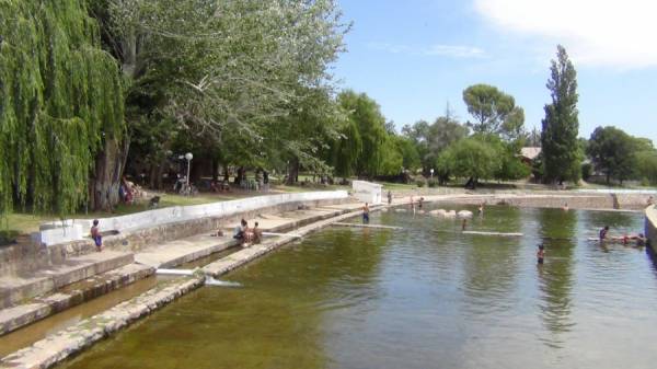 EN EL HERMOSO BALNEARIO DE CAPILLA: ASADO Y DEPORTES (VIDEO)