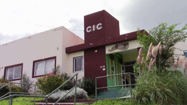 PRESENTARON EL EQUIPO DE SALUD QUE TRABAJARÁ EN EL C.I.C.