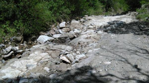 LA BAJADA AL RIO PINTOS ESTA INTRANSITABLE