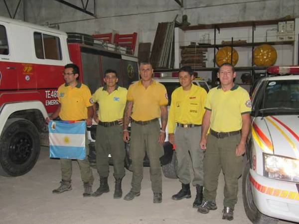 BOMBEROS DE CAPILLA ESTAN EN LOS INCENDIOS DE CHILE