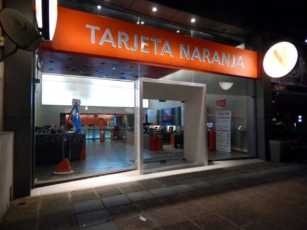 ASALTO EN EL LOCAL DE TARJETA NARANJA