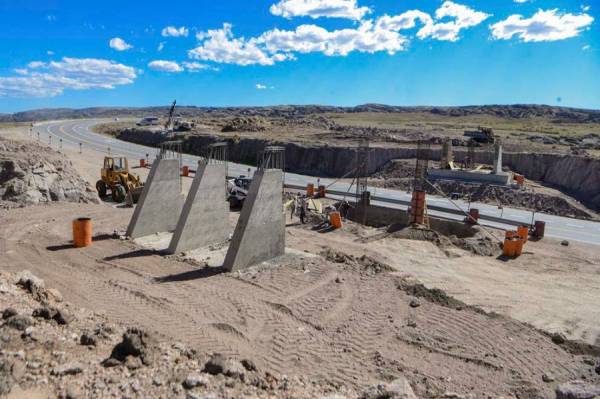 QUEBRADA EL CONDORITO: AVANZA LA OBRA DEL PORTAL DE INGRESO