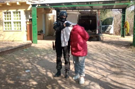 MADRE E HIJA DETENIDAS POR COMERCIALIZAR ESTUPEFACIENTES EN COSQUÍN