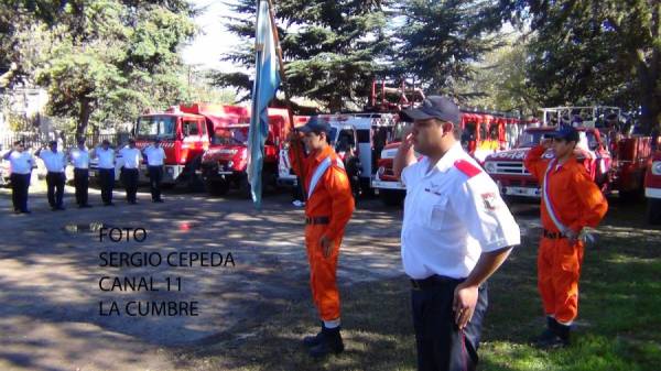 LOS BOMBEROS DE LA CUMBRE CELEBRARON SU DIA CON UN ACTO