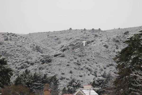 LINDA NEVADA EN LA CUMBRE