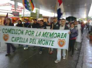 A PESAR DE LA LLUVIA EN CAPILLA DEL MONTE EL PUEBLO ESTUVO EN LA PLAZA