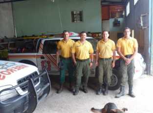 BOMBEROS DE CAPILLA ESTAN EN EL HOYO