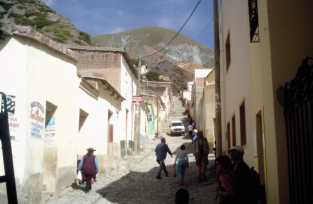 EL MUNDO DE LAS MONTAÑAS EN HUMAHUACA