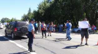 ACCIDENTES: VECINOS DE SAN ESTEBAN CORTAN LA RUTA 38