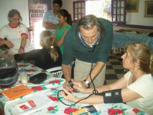 EXITOSO TALLER DE PRIMEROS AUXILIOS EN CAPILLA DEL MONTE